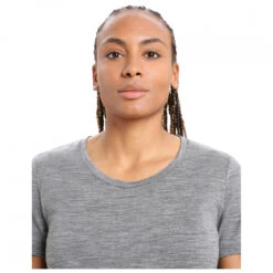 Icebreaker Women's Merino S/S Low Crewe - Merino Shirt -JACK Casual Shop icebreaker womens merino s s low crewe merino shirt detail 4