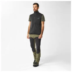 Millet Lokka Vest III - Fleece Vest 11 Millet Lokka Vest III - Fleece Vest -JACK Casual Shop millet lokka vest iii fleece vest detail 4