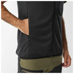 Millet Lokka Vest III - Fleece Vest 13 Millet Lokka Vest III - Fleece Vest -JACK Casual Shop millet lokka vest iii fleece vest detail 6