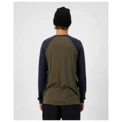 Mons Royale Icon Raglan - Merino Shirt -JACK Casual Shop mons royale icon raglan merino shirt detail 3